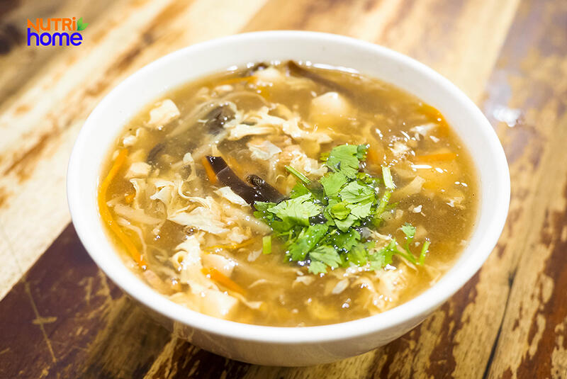 Nhấn vào ảnh để phóng to Súp gà nấm cho bé 2 tuổi