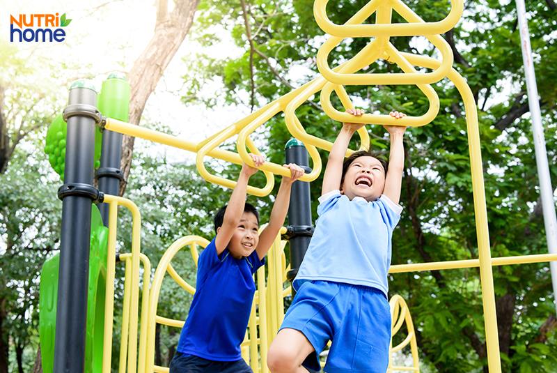 Khuyến khích bé tập thể dục thường xuyên phòng chống suy dinh dưỡng