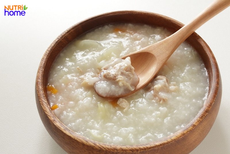 Cháo gà cà rốt - món ăn cho trẻ biếng ăn