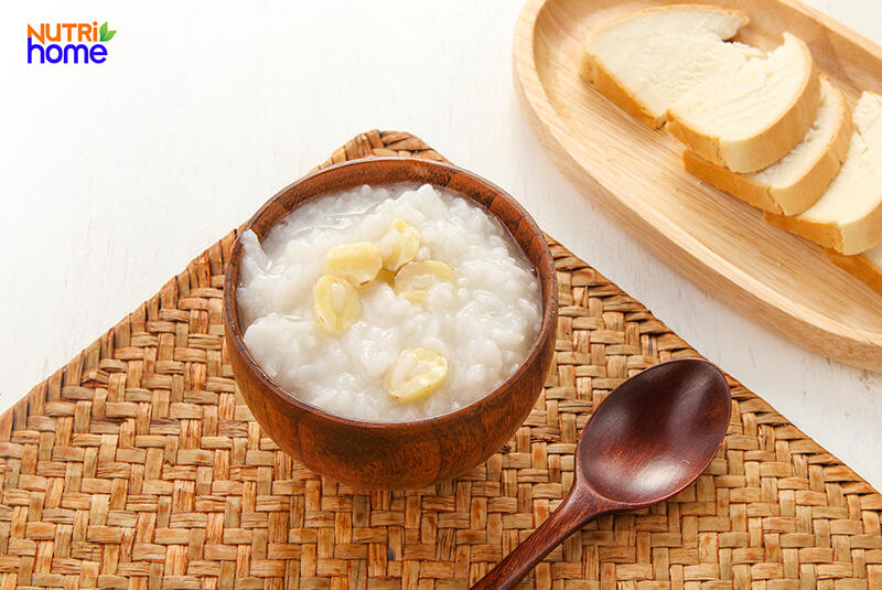 Cháo hạt sen - món ngon cho trẻ biếng ăn