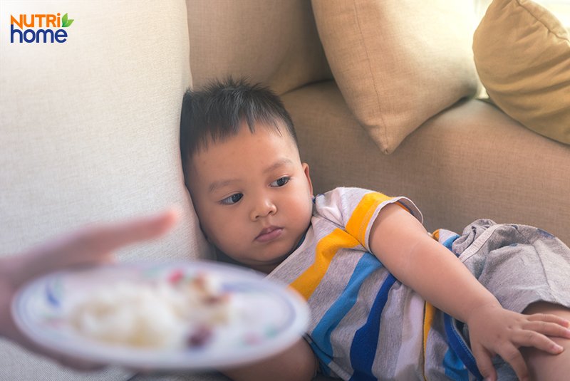 phân biệt Biếng ăn sinh lý