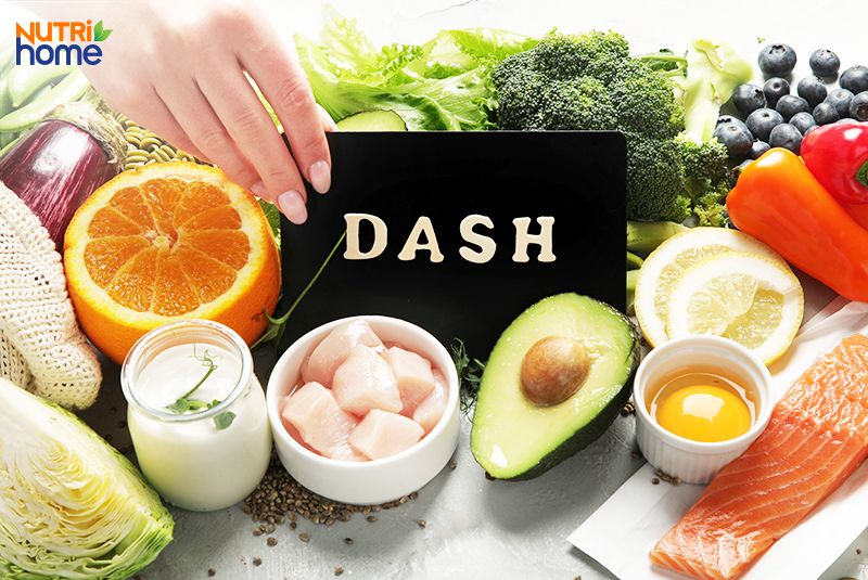 Thực hiện chế độ ăn uống tốt cho tim mạch, cách hạ huyết áp