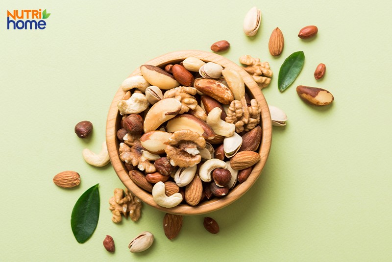 bị mất ngủ nên ăn gì, hạnh nhân và các loại hạt