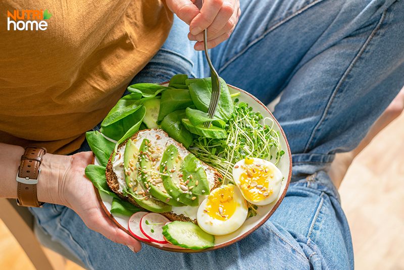 món ngon với trứng cho người bệnh tiểu đường, salad bơ trứng luộc