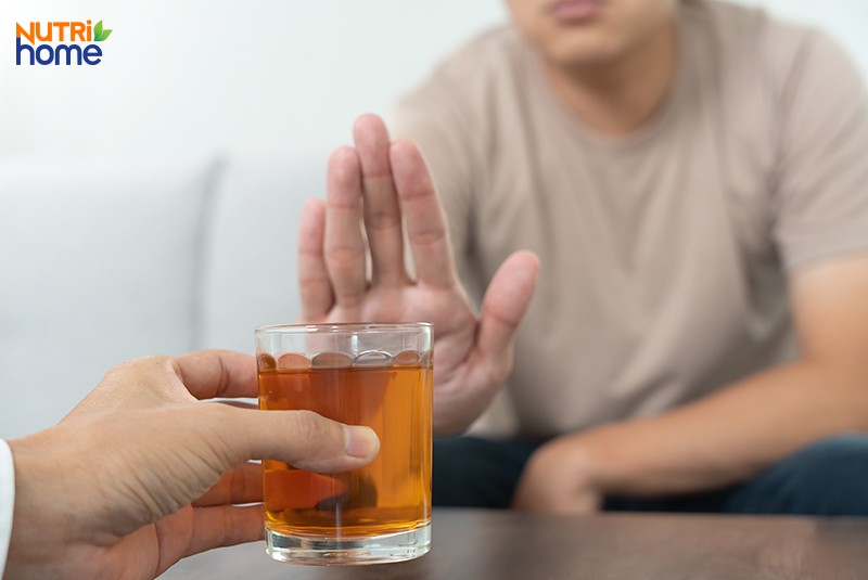 máu nhiễm mỡ có chữa được không, hạn chế rượu bia