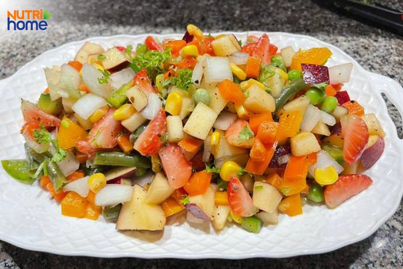 món ăn dành cho người mỡ máu cao, Dâu tây và rau củ trộn sốt tương mè