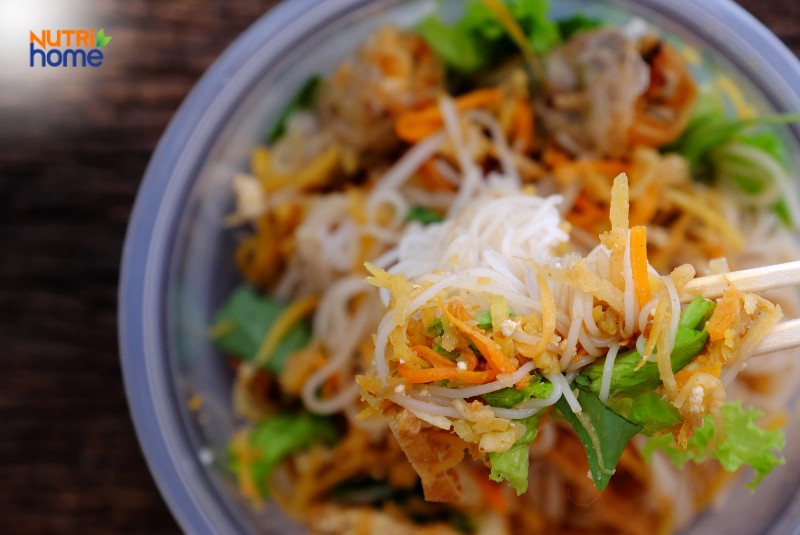 Cách ăn bún an toàn hơn cho người tiểu đường