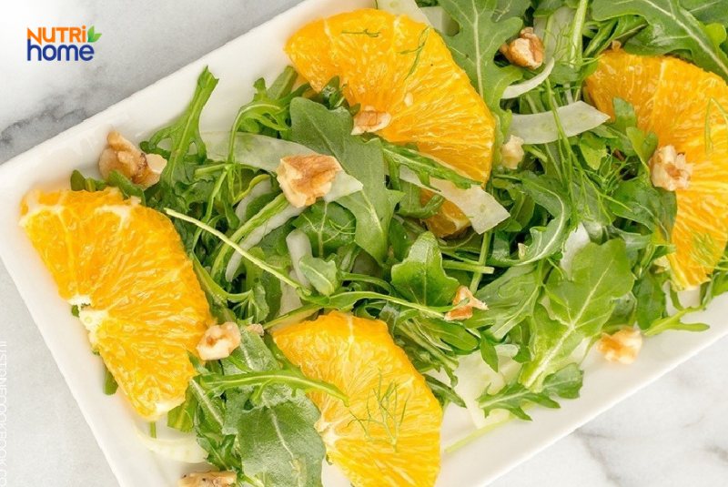 Salad cam hạt hồ đào cho người bệnh tiểu đường