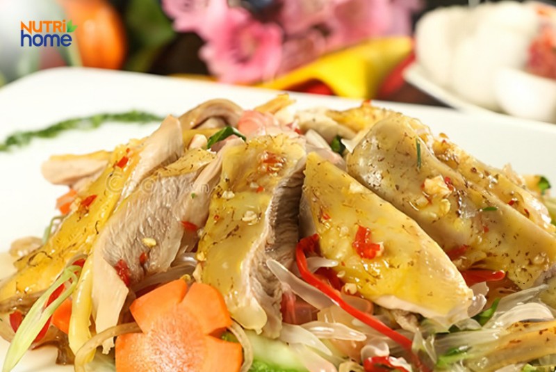 Gỏi bưởi thịt gà cho người bệnh đái tháo đường