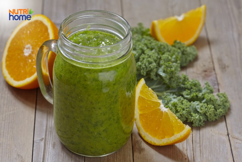 Smoothie cải xoăn, cam, táo phù hợp cho người bị tiểu đường