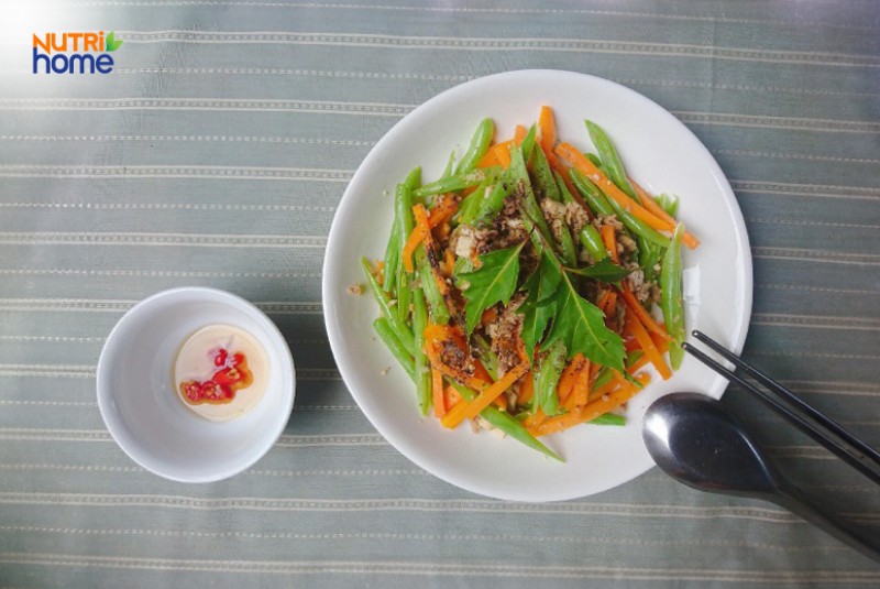 Đậu que cà rốt xào thịt băm cho người bị tiểu đường