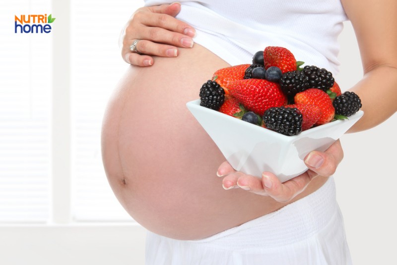 bầu ăn gì để con thông minh, các loại quả mọng