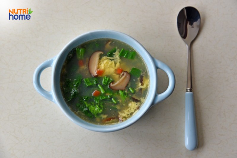 những món canh tốt cho bà bầu, Canh trứng nấu nấm và rau củ
