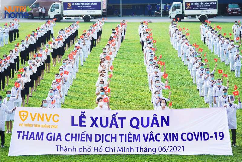 Vắc xin AZD1222 AstraZeneca (Anh) phòng bệnh viêm đường hô hấp cấp do Covid-19