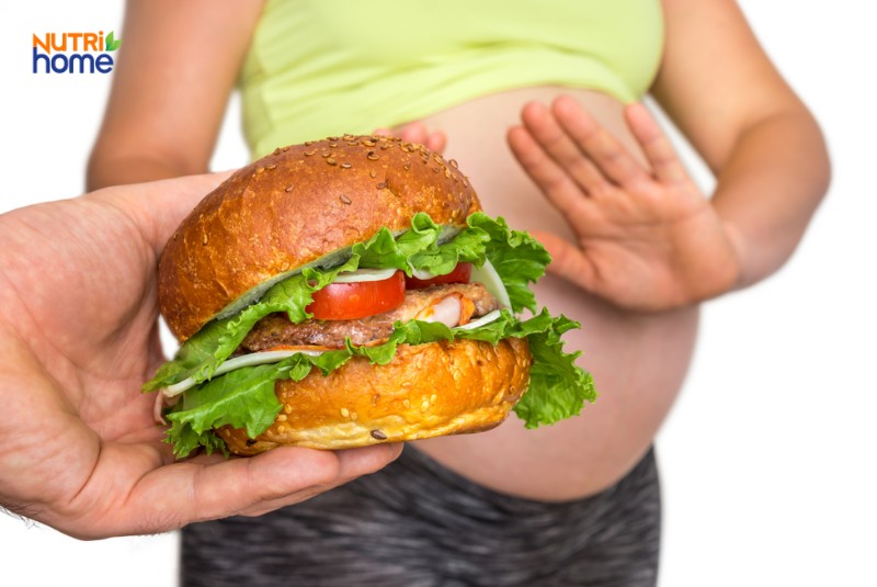 Chế độ ăn 3 tháng cuối để con tăng cân mẹ cần lưu ý gì?