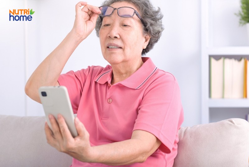 biểu hiện của tật khúc xạ