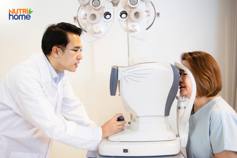 Cách phòng ngừa mắt bị tật khúc xạ và hạn chế tăng độ tại nhà