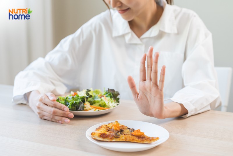 Những thực phẩm người bị đột quỵ không nên ăn