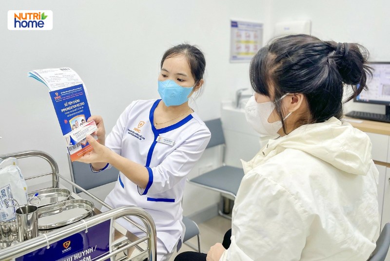 Người lớn tiêm vaccine không đúng lịch có sao không?