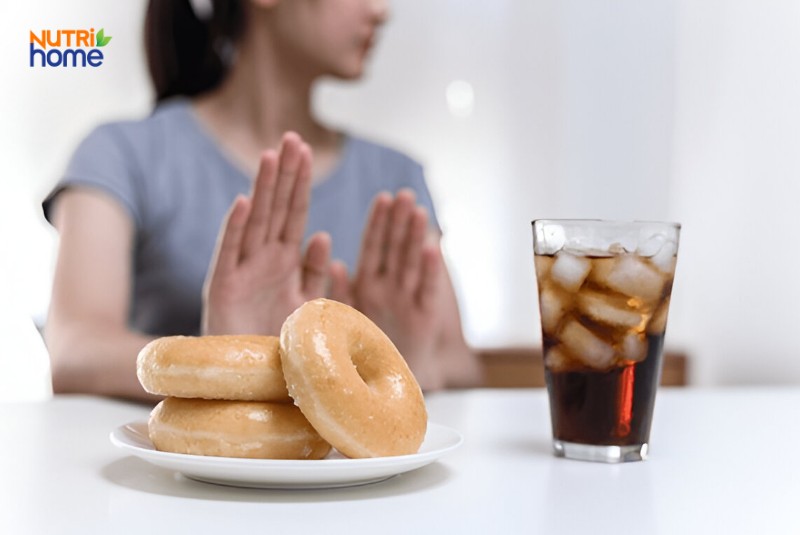 Những thực phẩm không tốt cho sức khỏe cần hạn chế hoặc tránh