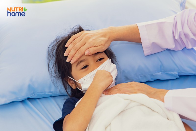 trẻ bị viêm ruột
