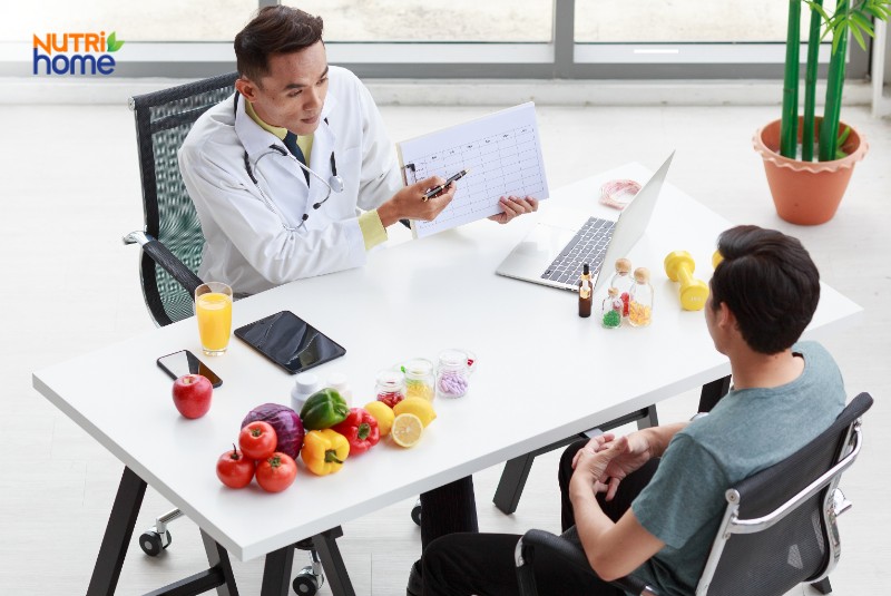 gút có ăn được trứng vịt lộn không