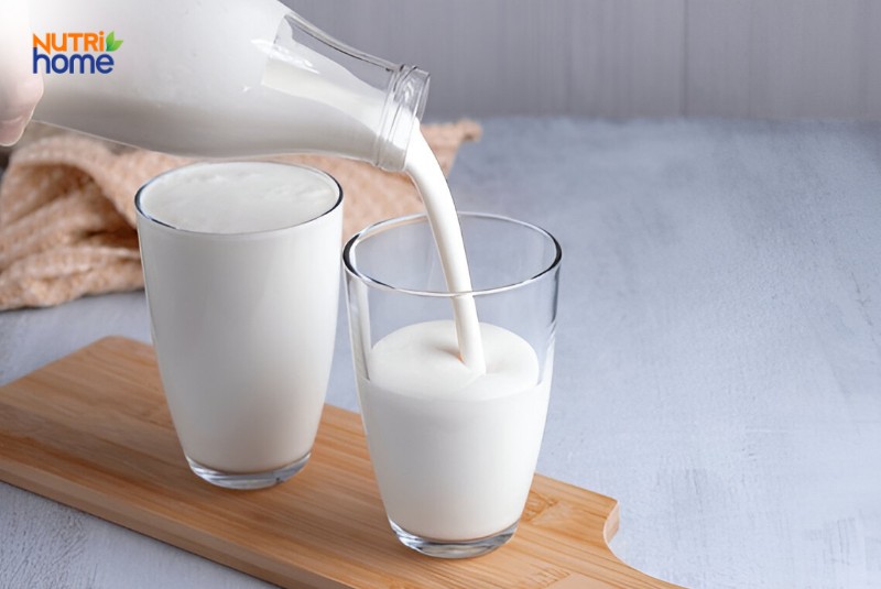 Sữa nguyên kem, sữa hạt tốt cho người có cholesterol thấp