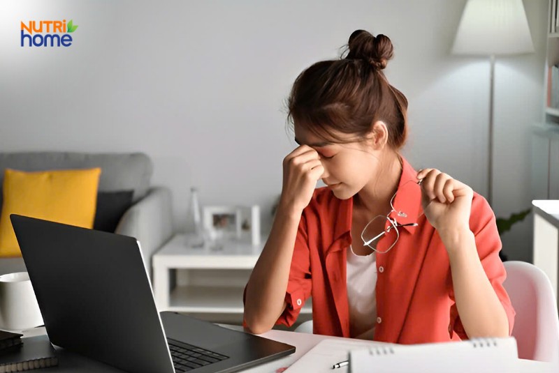 Tác hại lâu dài khi tiêu thụ thực phẩm gây hại cho mắt