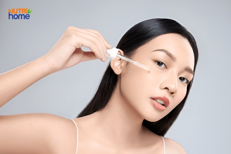 Sử dụng serum dưỡng da chuyên sâu giúp ngăn ngừa lão hóa và dưỡng sáng
