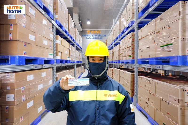 Kháng thể đơn dòng Nirsevimab đầu tiên tại Hệ thống Kho lạnh đạt chuẩn quốc tế theo tiêu chuẩn GSP của VNVC.