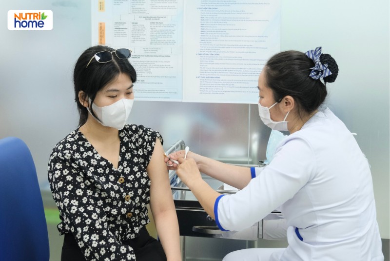 Nữ giới được tiêm vắc xin phòng ngừa HPV giúp giảm nguy cơ ung thư cổ tử cung