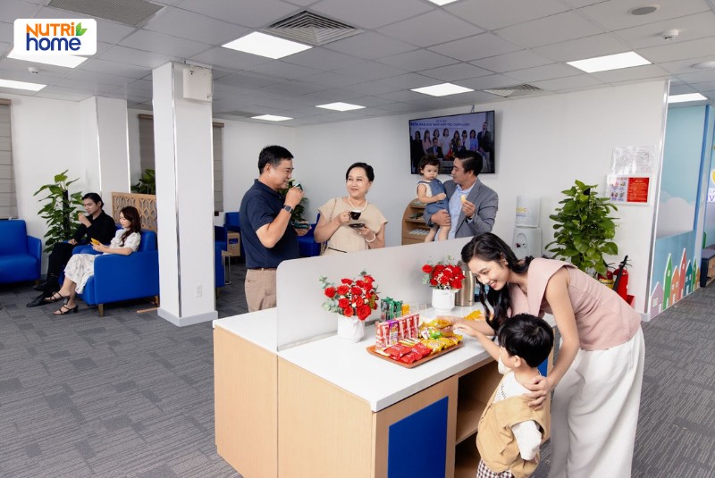 Khu vực tiếp đón thân thiện tại trung tâm tiêm chủng cho gia đình
