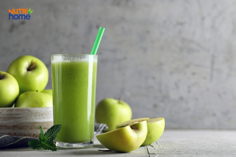 Ly Nước Ép Táo Xanh Tươi Mát, Giàu Chất Chống Oxy Hóa, Hỗ Trợ Tốt Cho Tuyến Tụy
