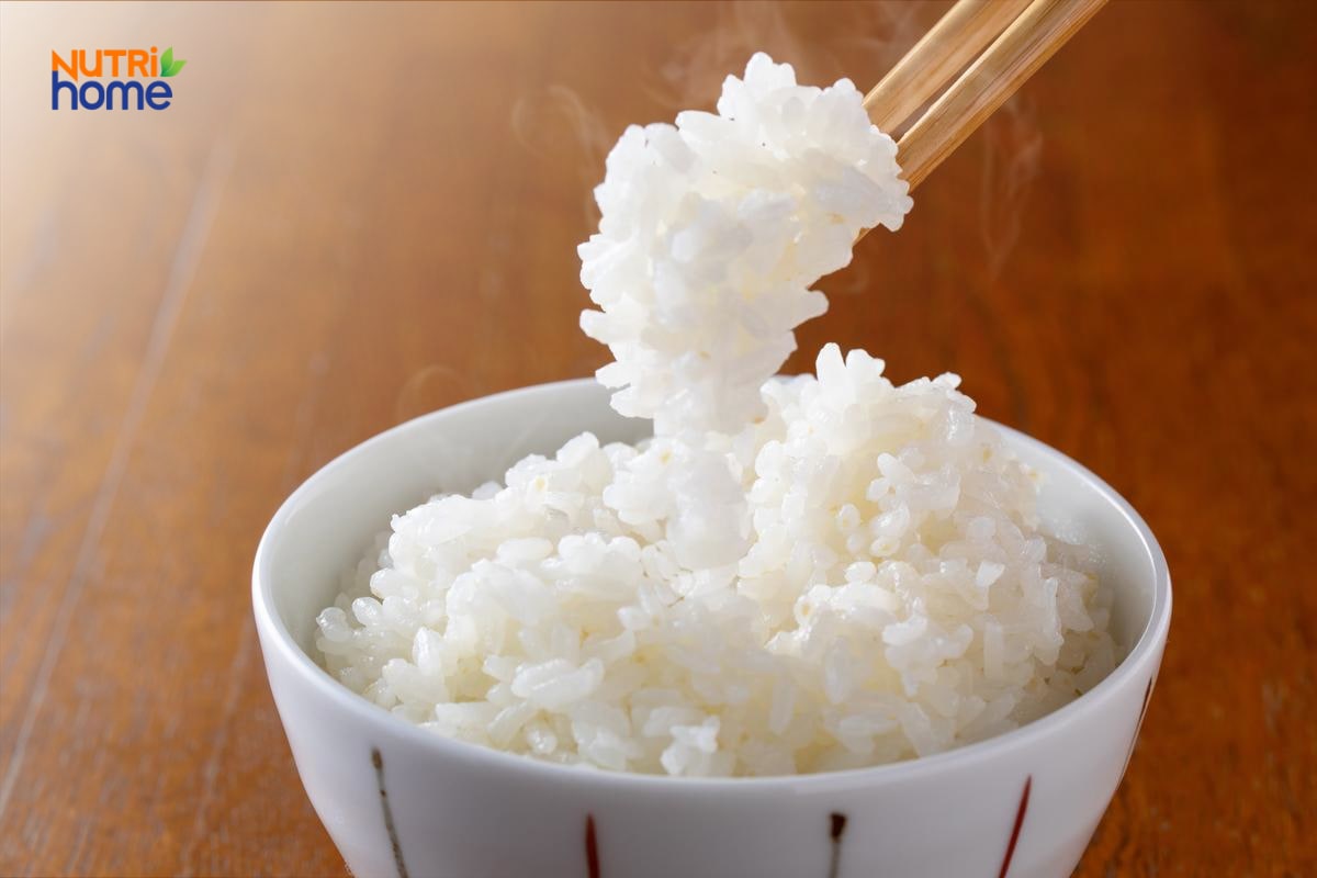 Cơm trắng cần hạn chế trong thực đơn keto