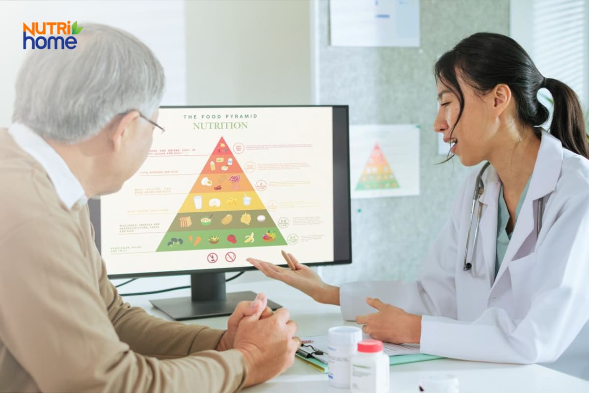 bác sĩ tư vấn chế độ ăn giảm mỡ bụng